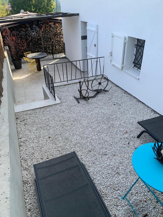 Appartement Au Calme Et Belle Terrasse Peyroules Esterno foto